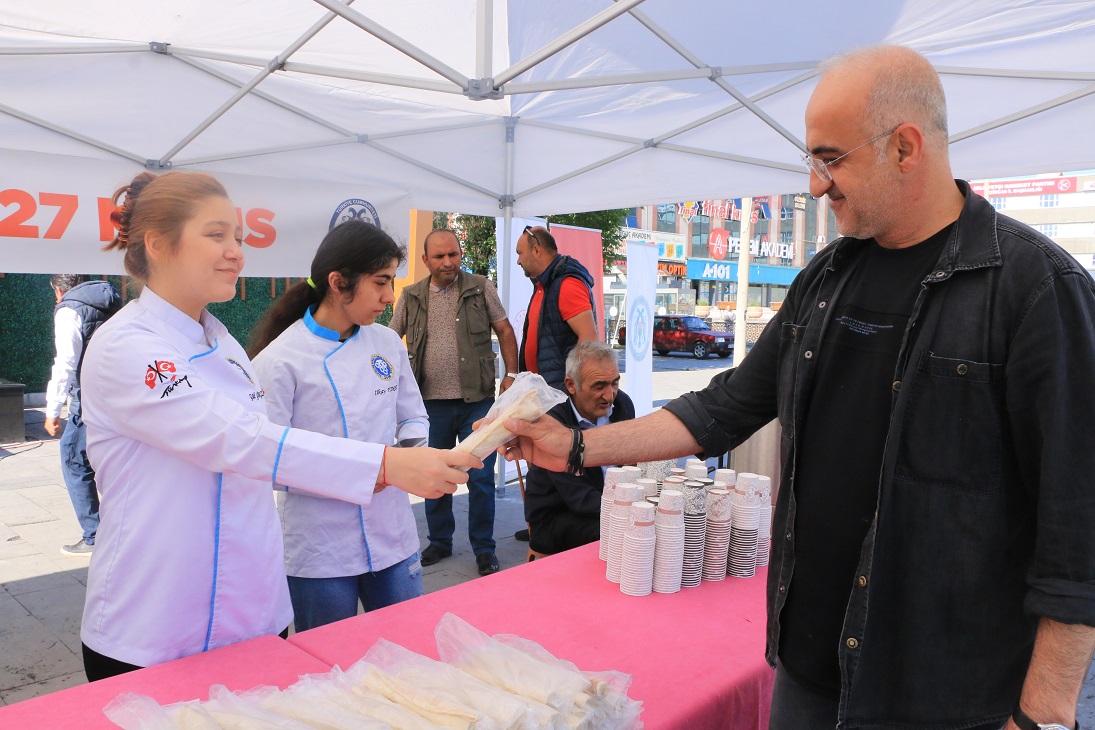 Erzincan’ın Coğrafi İşaretleri ürünleri hem tanıtıldı, hem ikram edildi