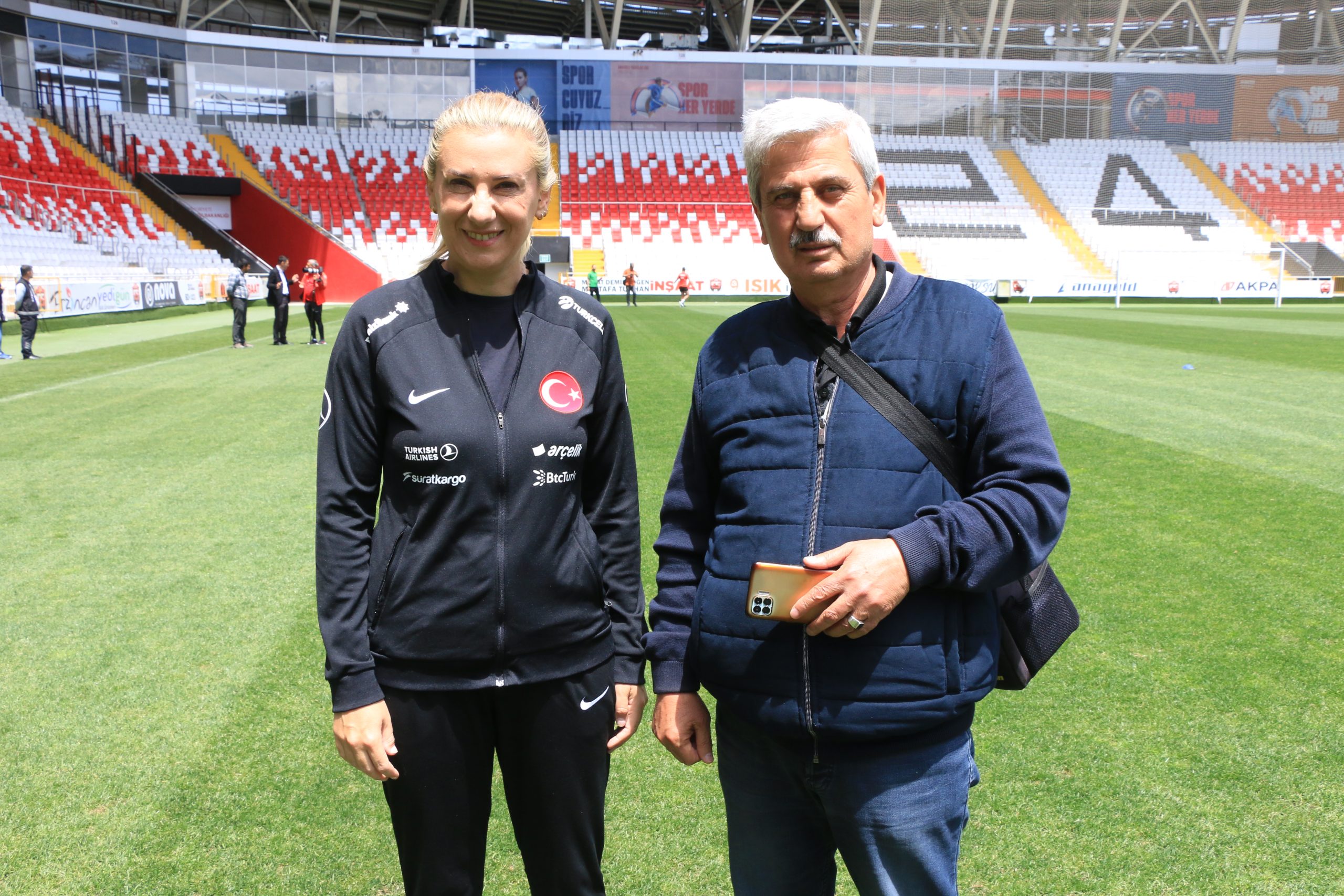 A Milli Kadın Futbol Takımı Azerbaycan maçı hazırlıklarını Erzincan’da sürdürüyor