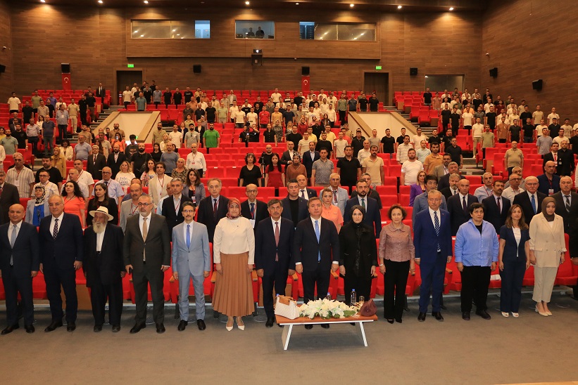Erzincan’da; “Vefatının 500. Yılında Uluslararası Türk Hakanı Şah İsmail Hatayi Sempozyumu düzenlendi