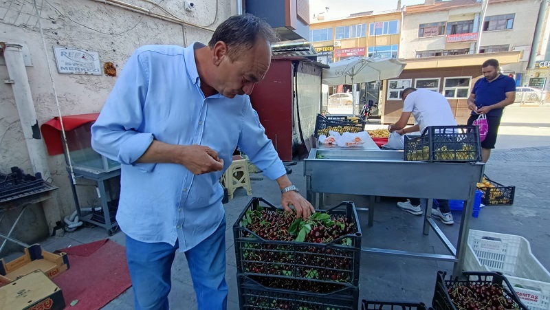 Erzincan’daki Pazar, market ve