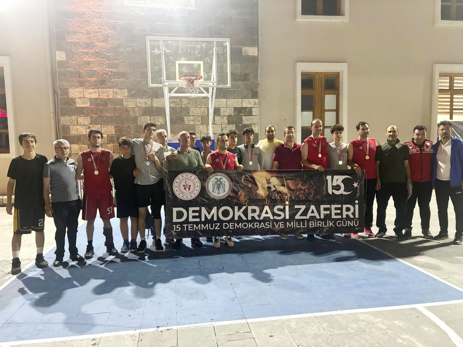 3×3 Sokakta Basketbol Turnuvasında şampiyon Emniyet müdürlüğü oldu