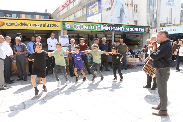 8/24 Üzümlü İlçe tanıtım günlerine yoğun ilgi