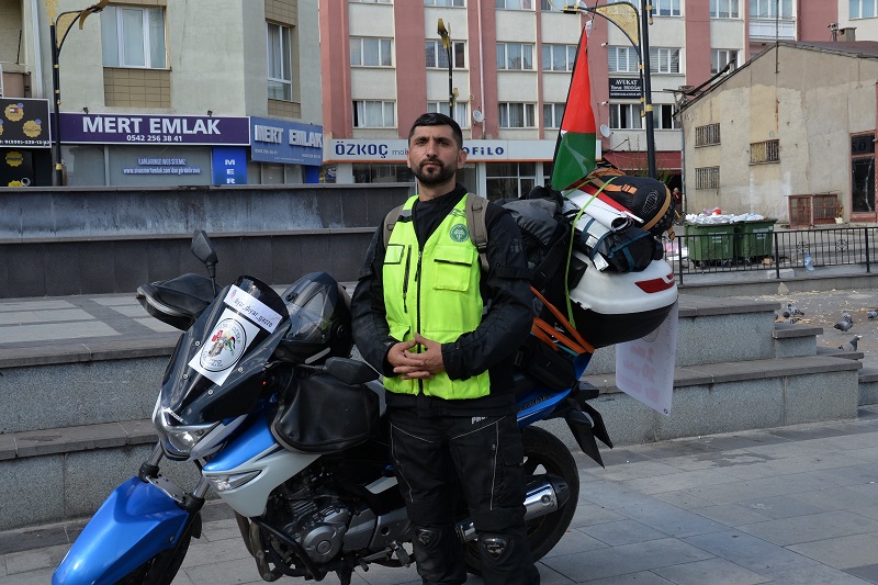 Gazze’deki katliama dikkat çekmek İçin motosikletle umut turunda yeni durak Erzincan oldu