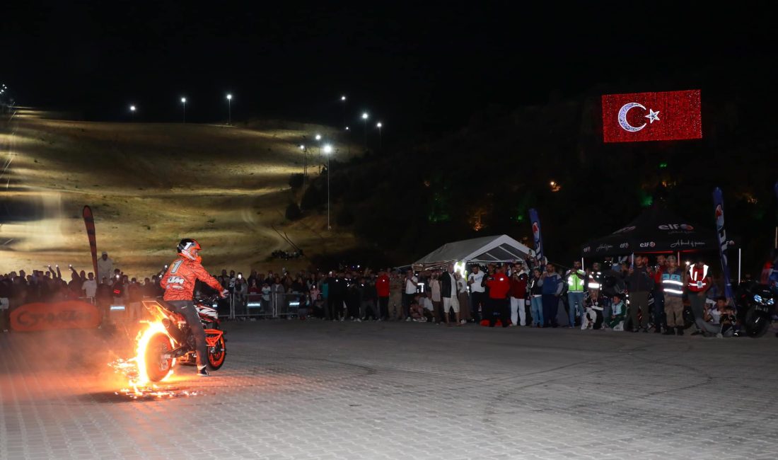 Erzincan’da Türkiye Şampiyonu ünlü