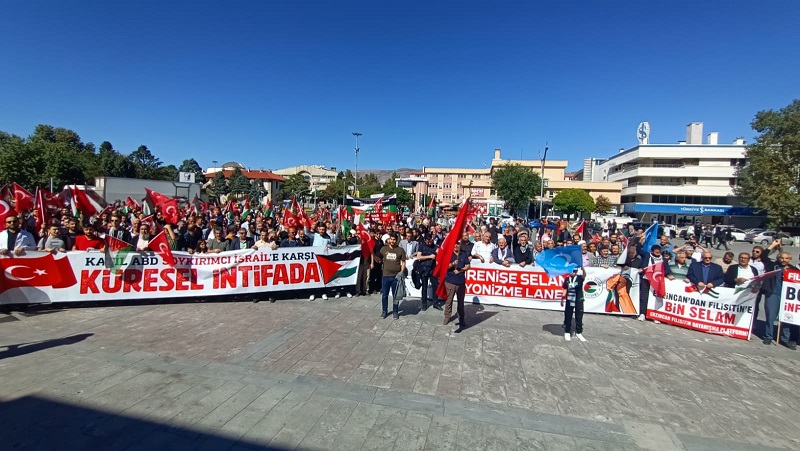 Erzincan’da soykırıma İsyan Filistin’e destek yürüyüşü yapıldı