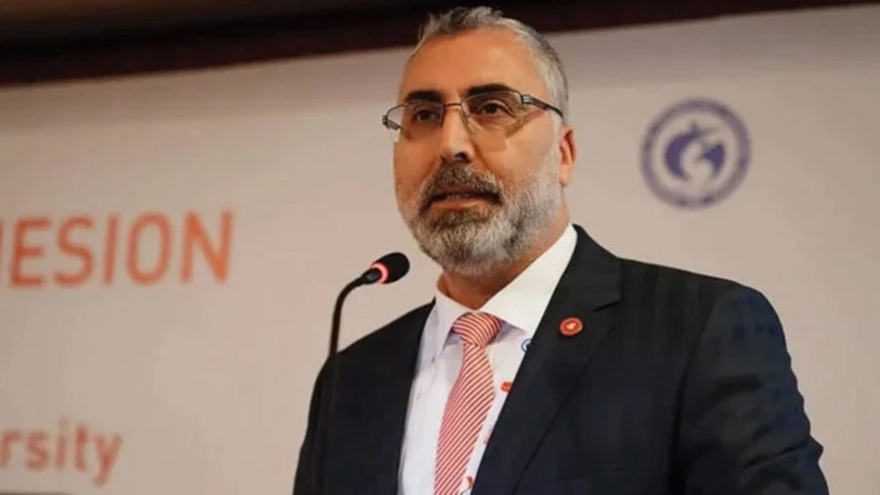 Bakan Işıkhan’dan asgari ücret açıklaması: Vatandaşı enflasyona ezdirmeyeceğiz