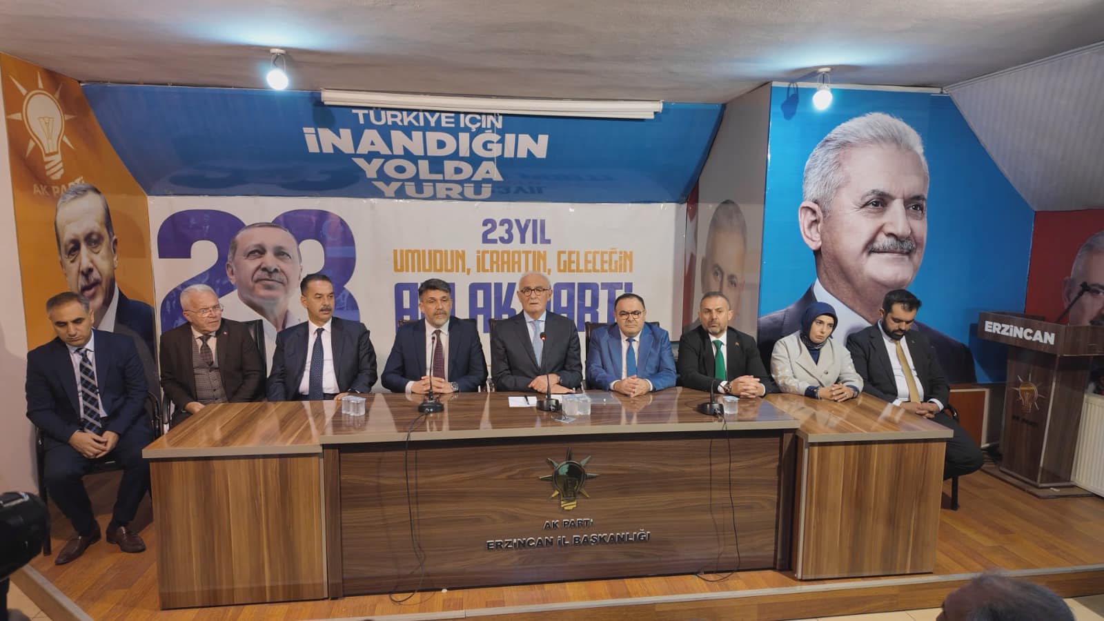 AK Parti Genel Başkan Yardımcısı Yılmaz; Cumhurbaşkanımız ile gecemizi gündüzümüze katarak koşuyoruz.”