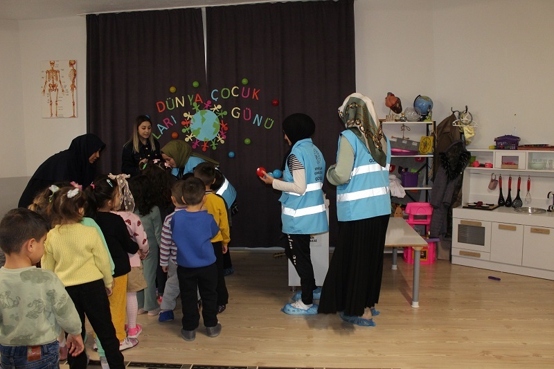 Erzincan Öğrenci yurdundan Dünya Çocuk Hakları günü etkinliği