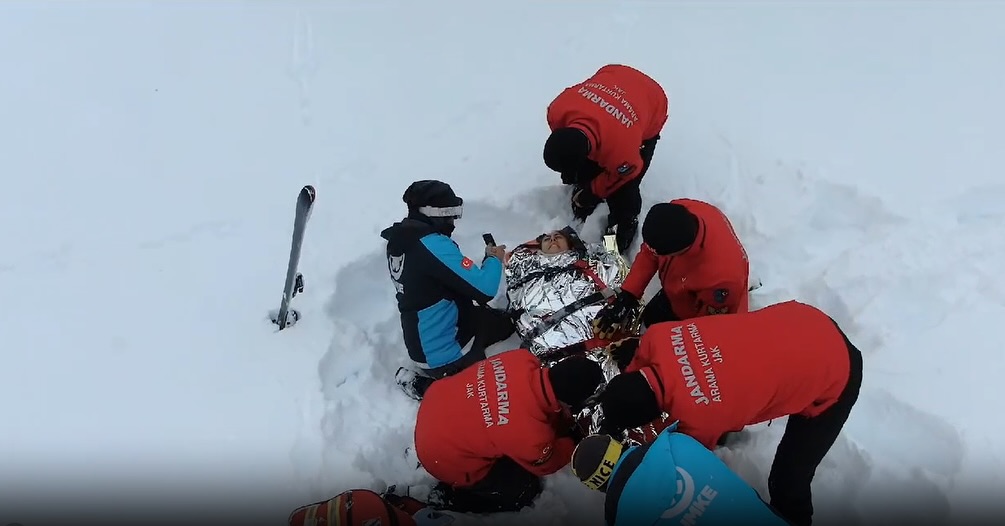 Ergan Dağı Kayak Merkezinde JAK Tim K.lığınca kurtarma tatbikatı gerçekleştirildi