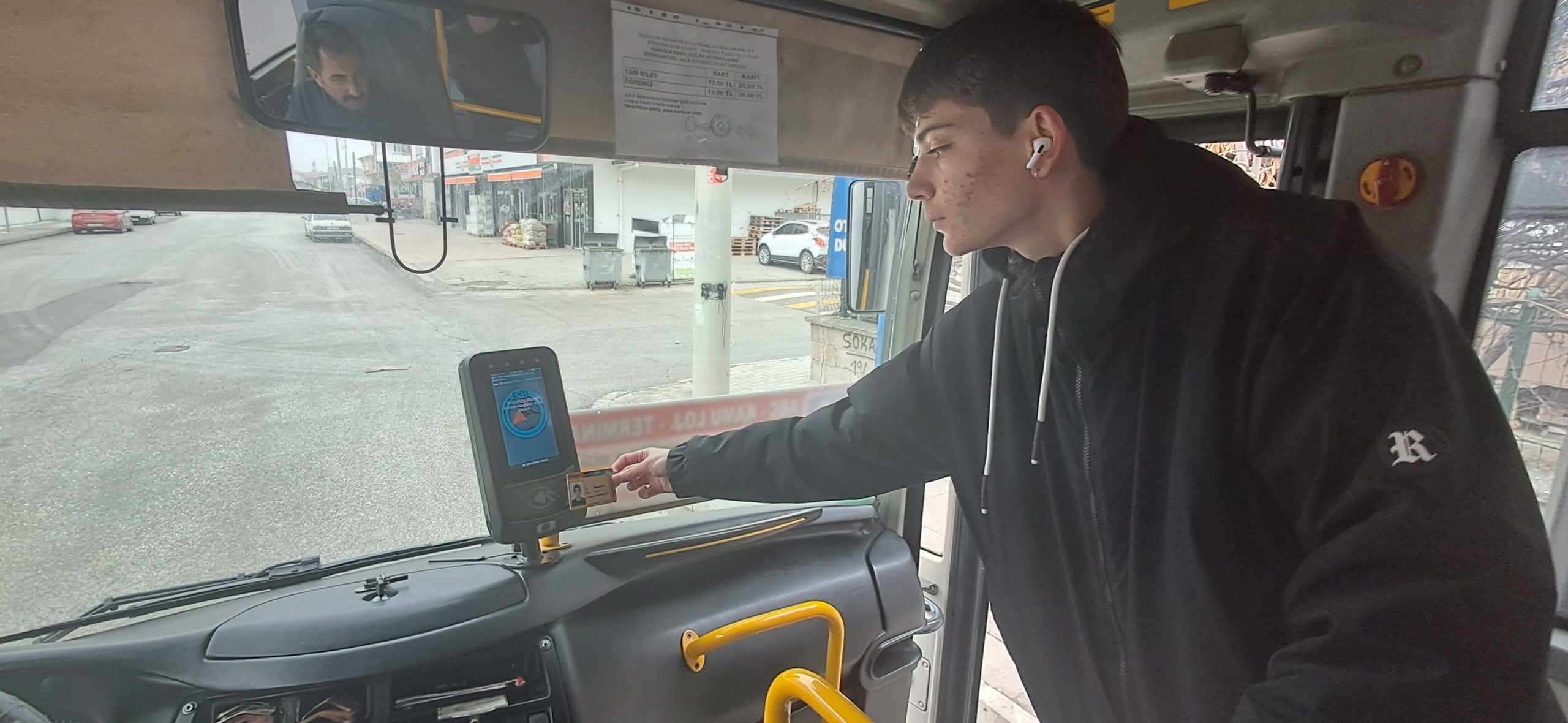 Toplu taşımada yeni sistem ile nakit ödeme kalkıyor; sadece elektronik ödeme sistemlerinin geçerli olacak