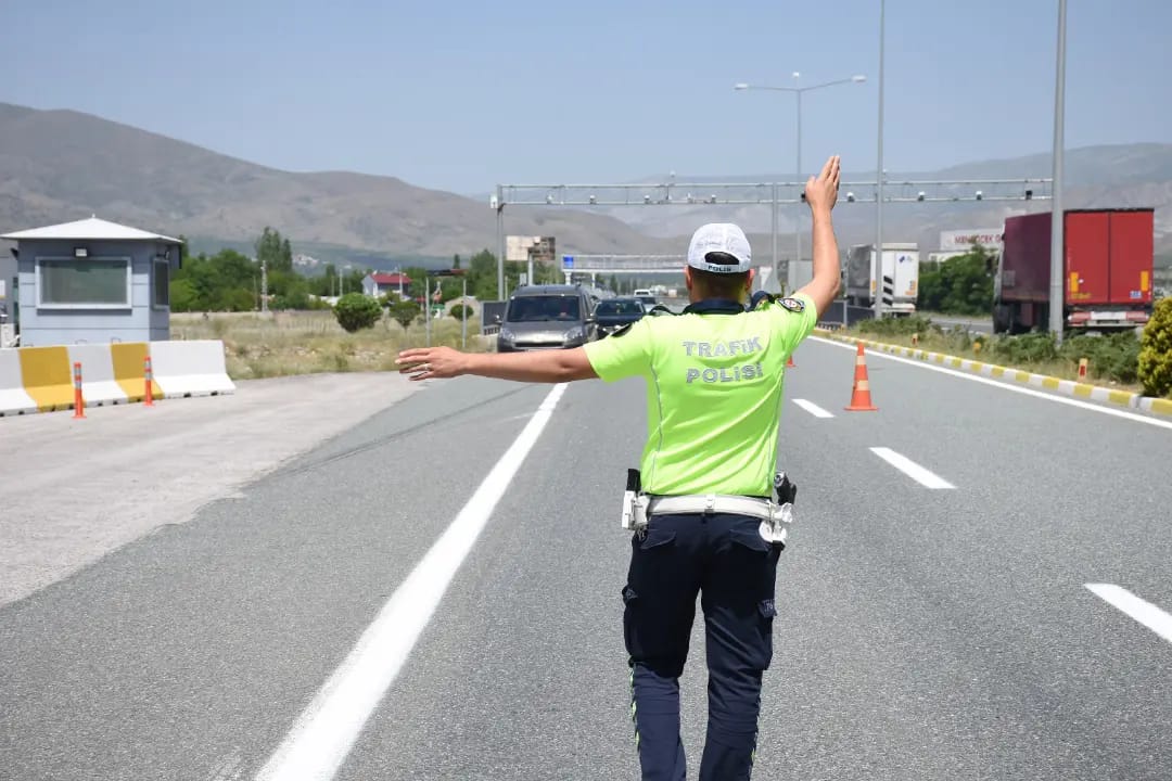 Erzincan’da kesinleşmiş hapis cezası bulunan 14 aranan şahıs yakalandı